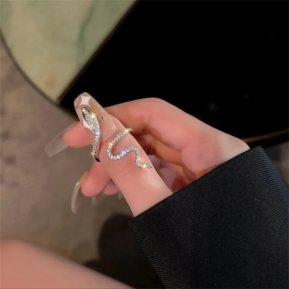 Gorgeous Rhinestone Snake Ring - Picture 5 of 6